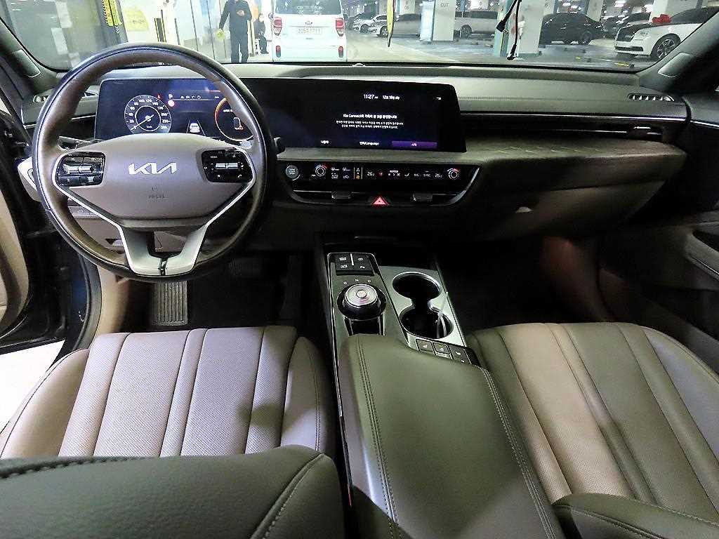 KIA K8 - Vista 10