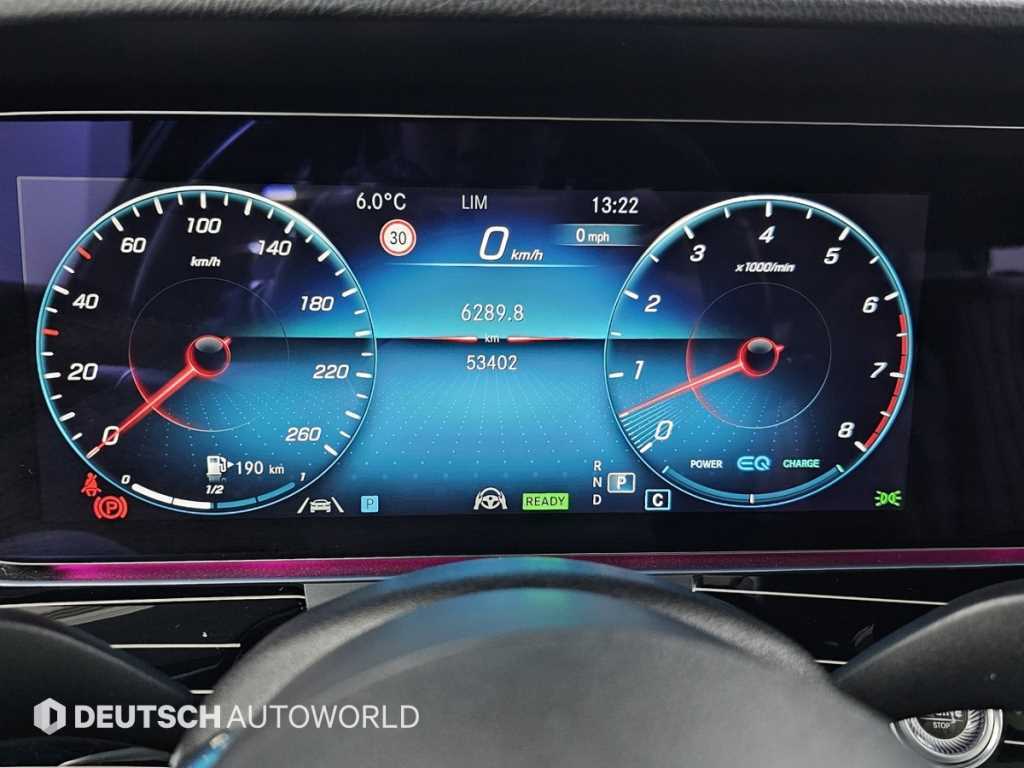 Mercedes Benz E class - Vista 8