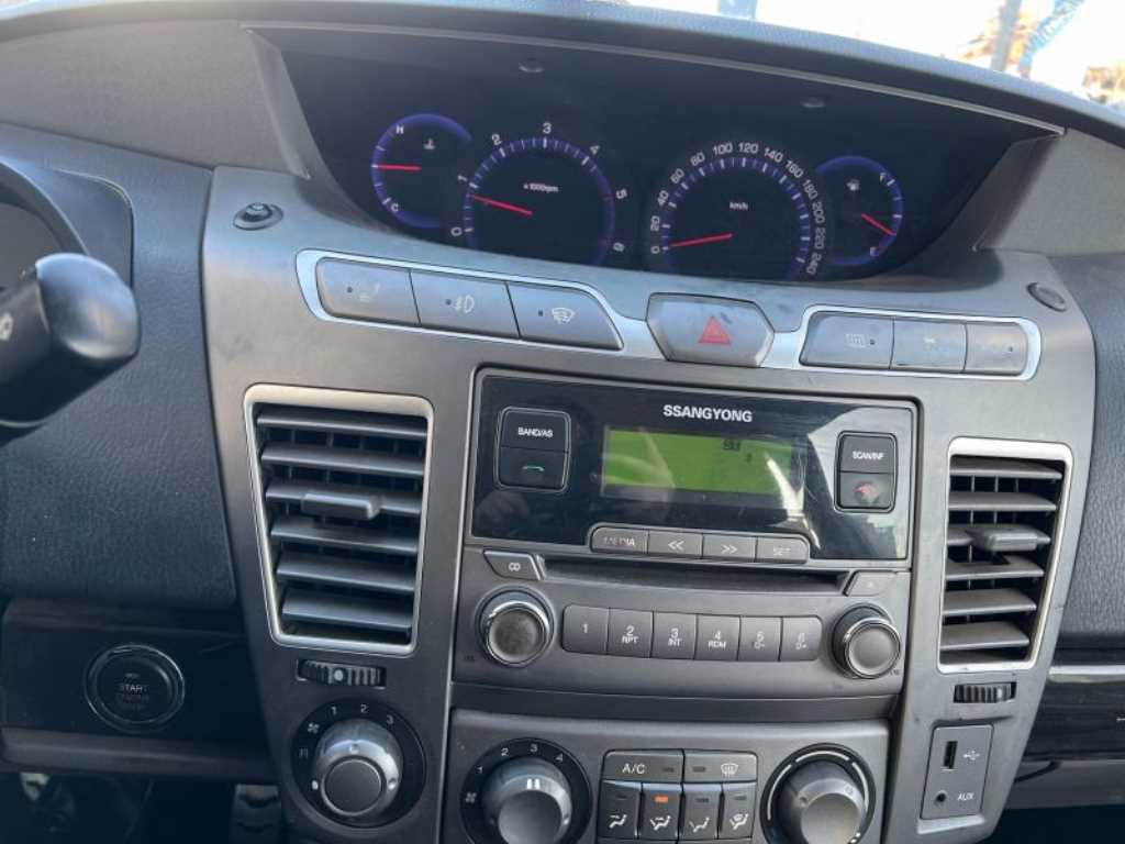 Ssangyong Korando - Vista 7