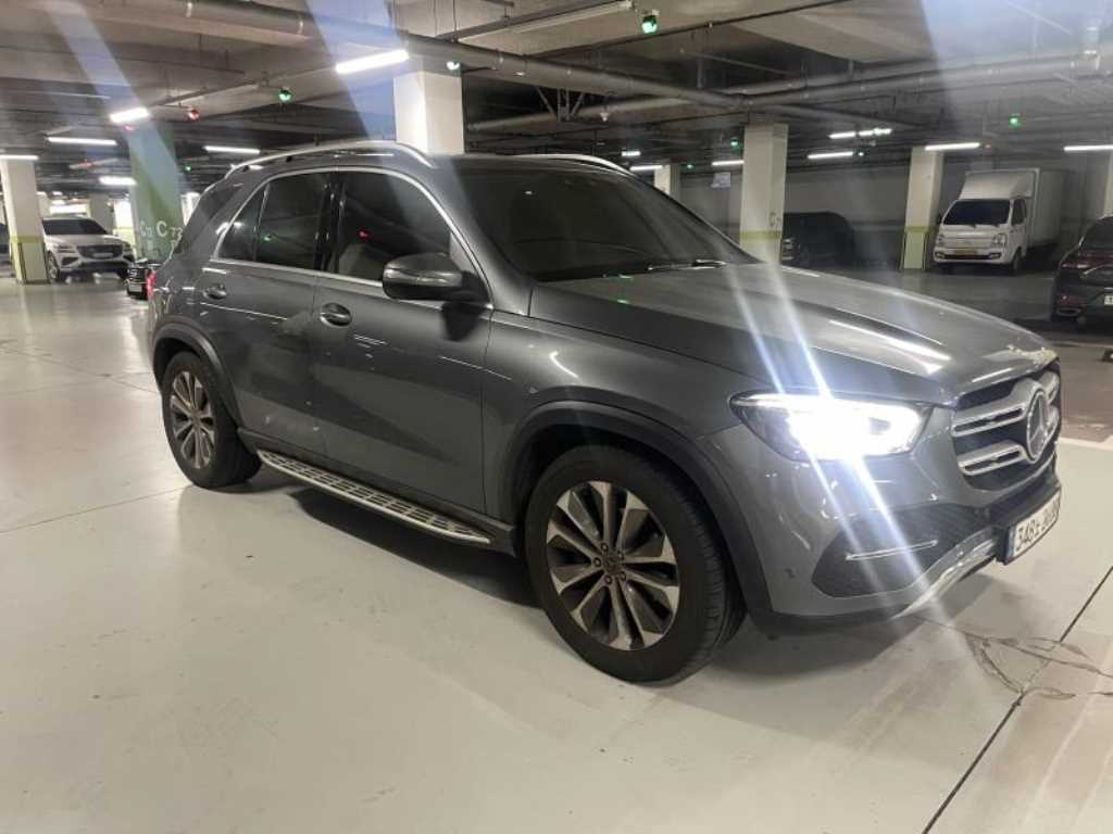 Mercedes Benz GLE Class - Vista 6