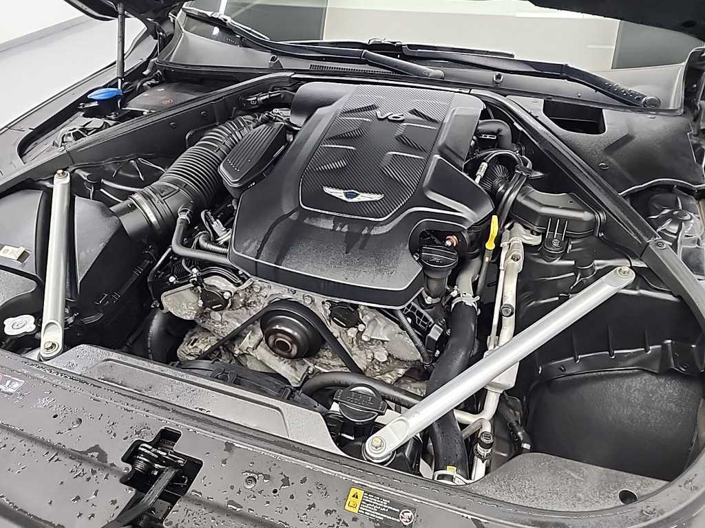 Genesis G90 - Vista 5