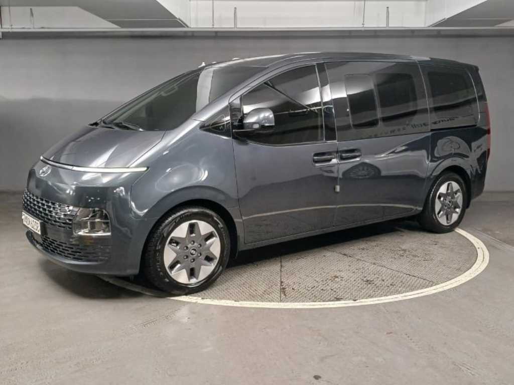 HYUNDAI Staria - Vista 3