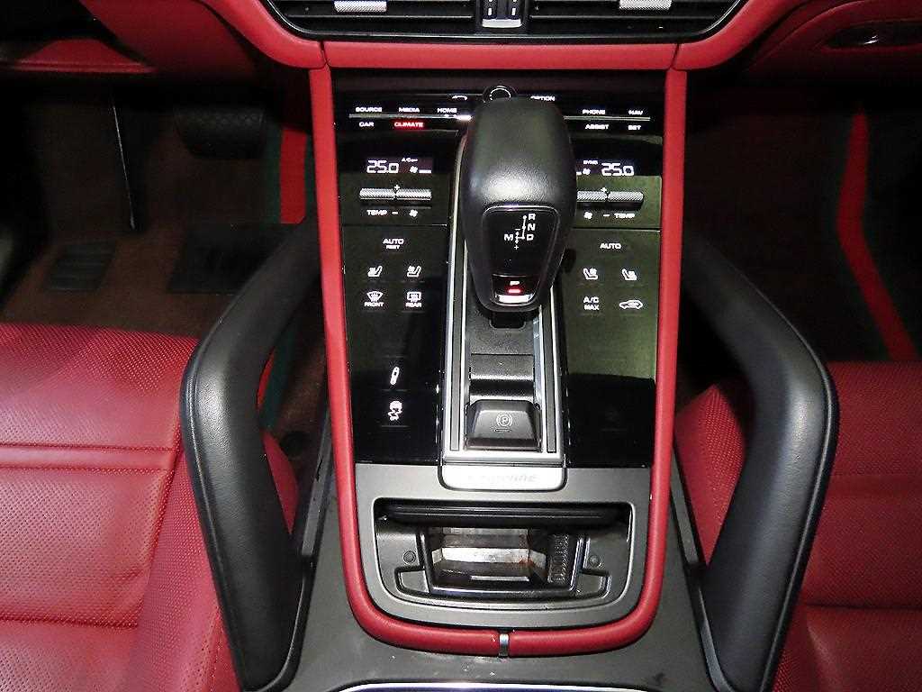 Porsche Cayenne - Vista 12