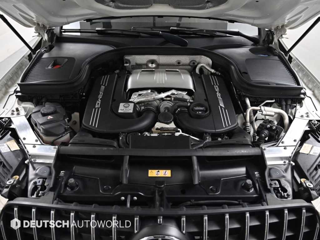 Mercedes Benz GLC Class - Vista 6