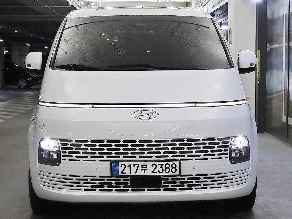 HYUNDAI Staria - Vista 2