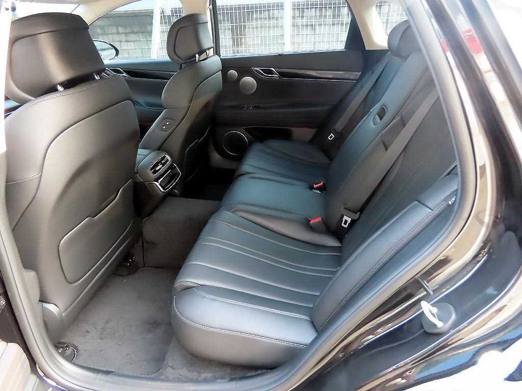 Genesis G80 - Vista 6