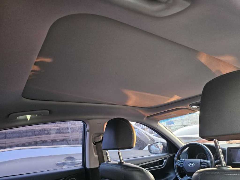 HYUNDAI Grandeur - Vista 4