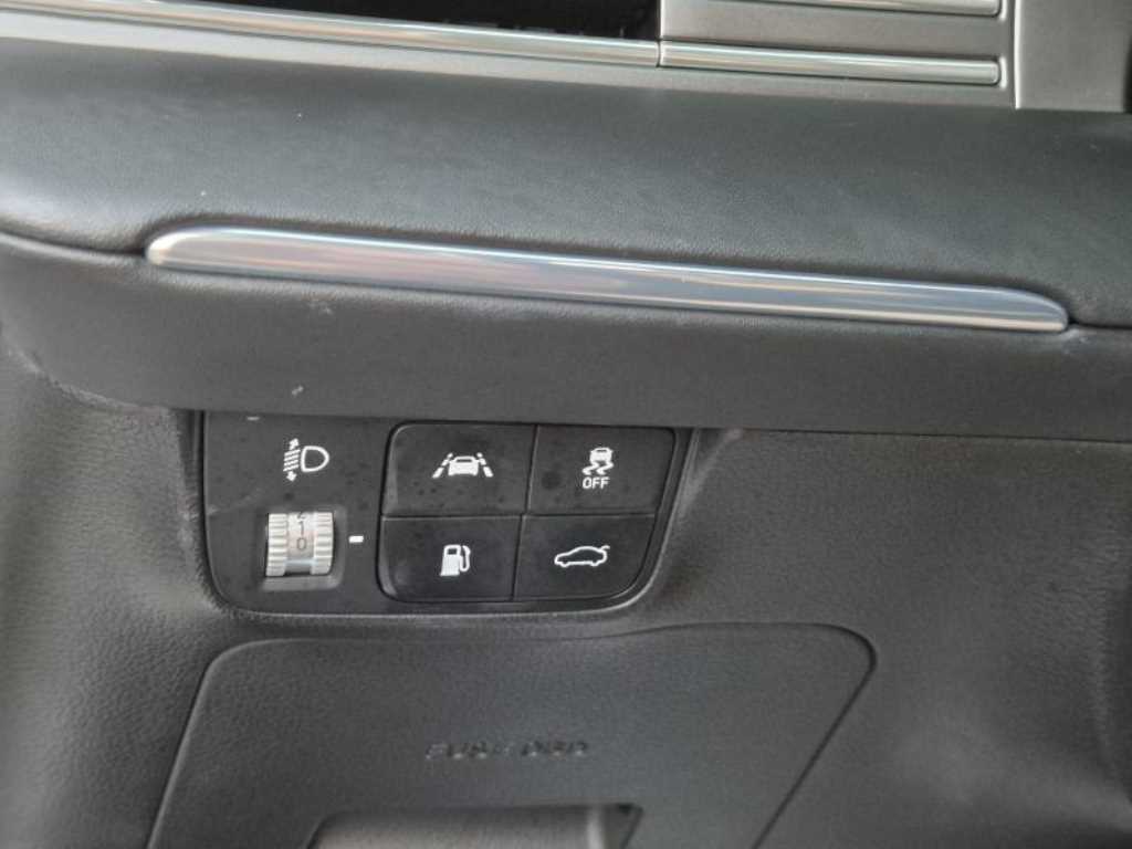 HYUNDAI Grandeur - Vista 12