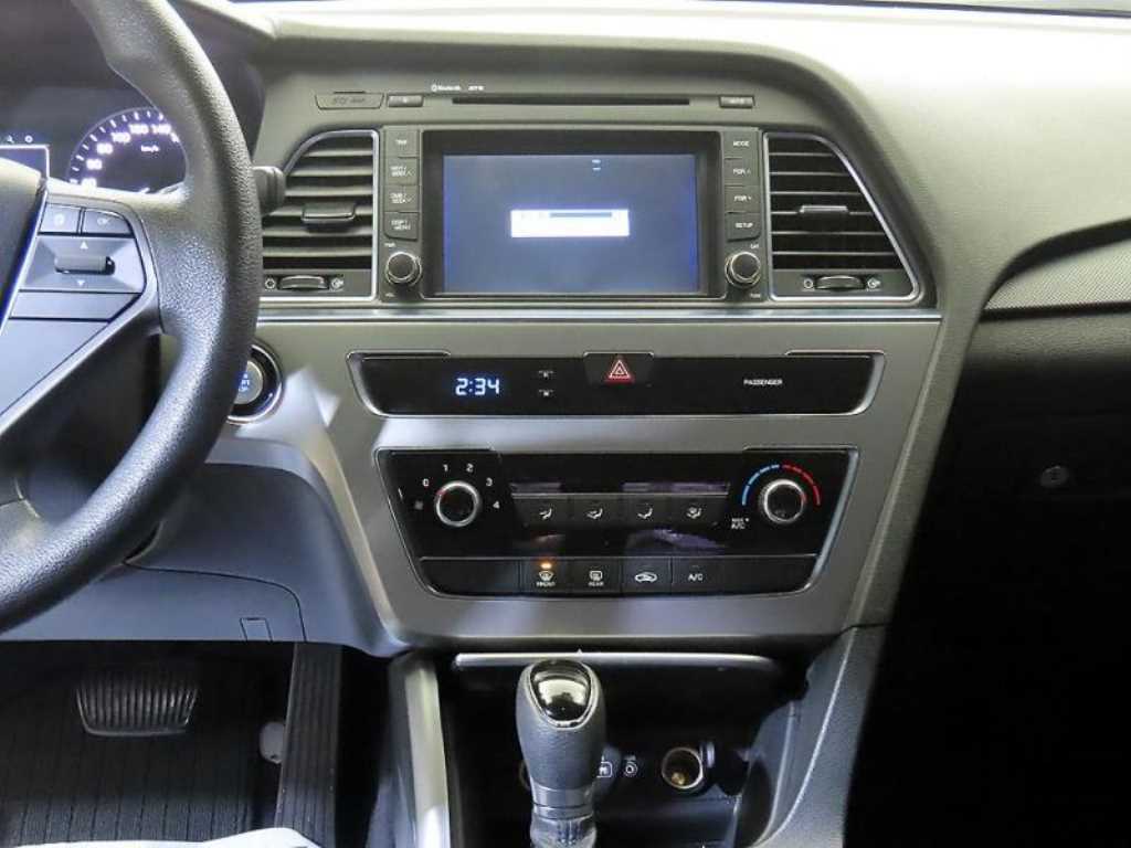 HYUNDAI Sonata - Vista 11