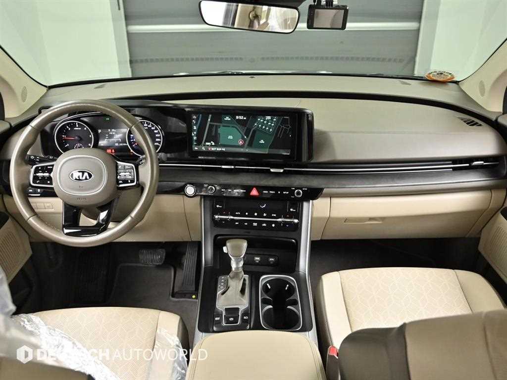 KIA Carnival - Vista 7