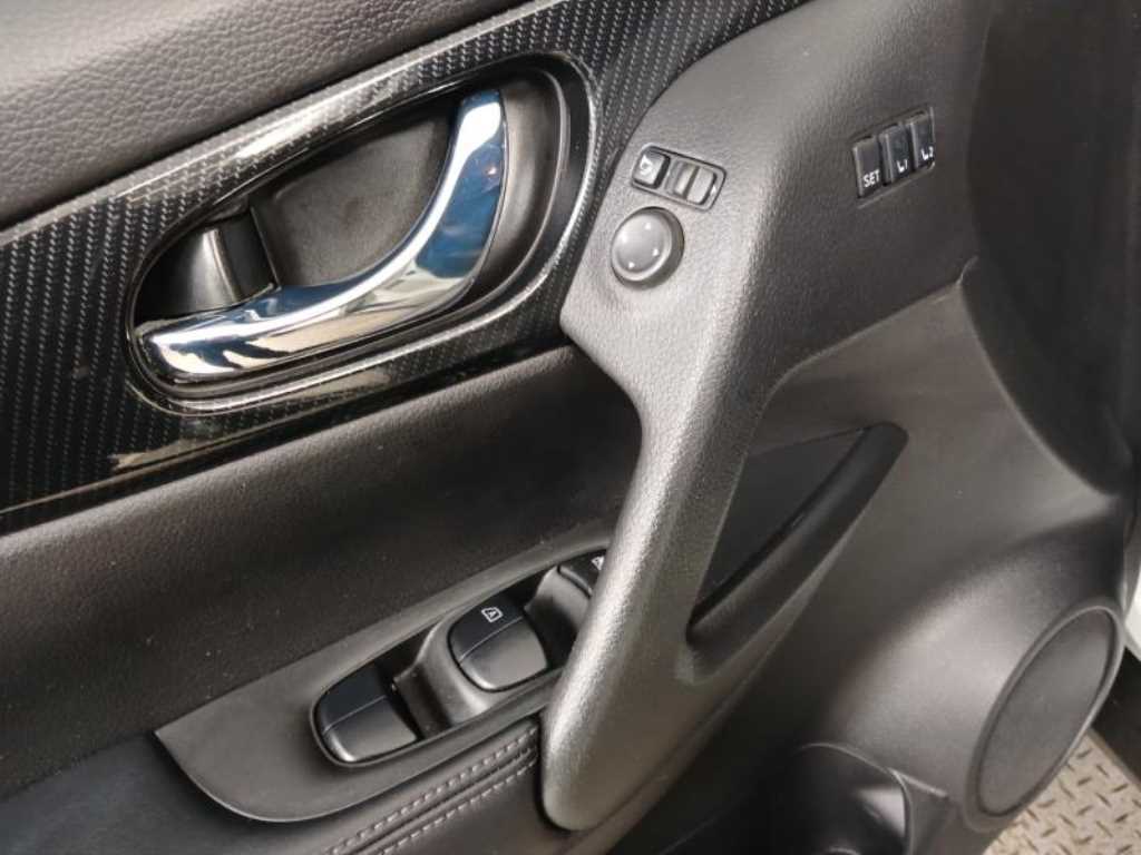 Nissan Extrail - Vista 9