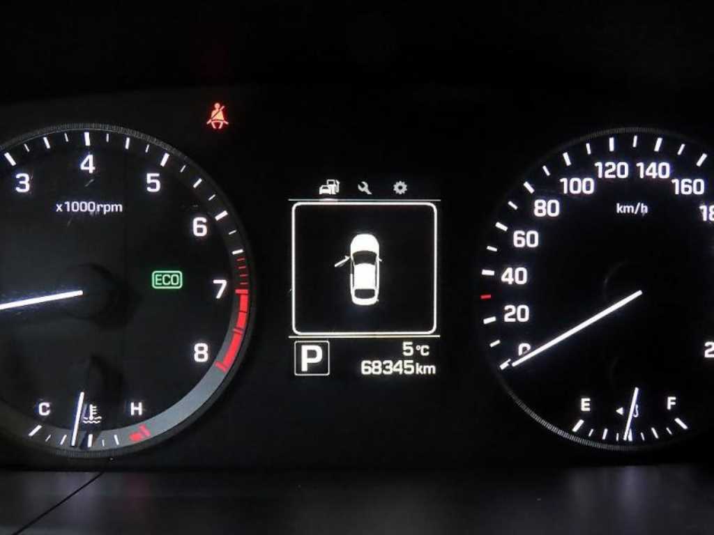 HYUNDAI Sonata - Vista 9