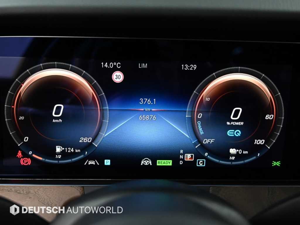 Mercedes Benz E class - Vista 8