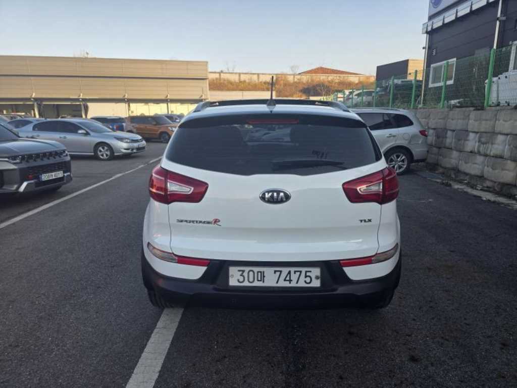 KIA Sportage - Vista 5
