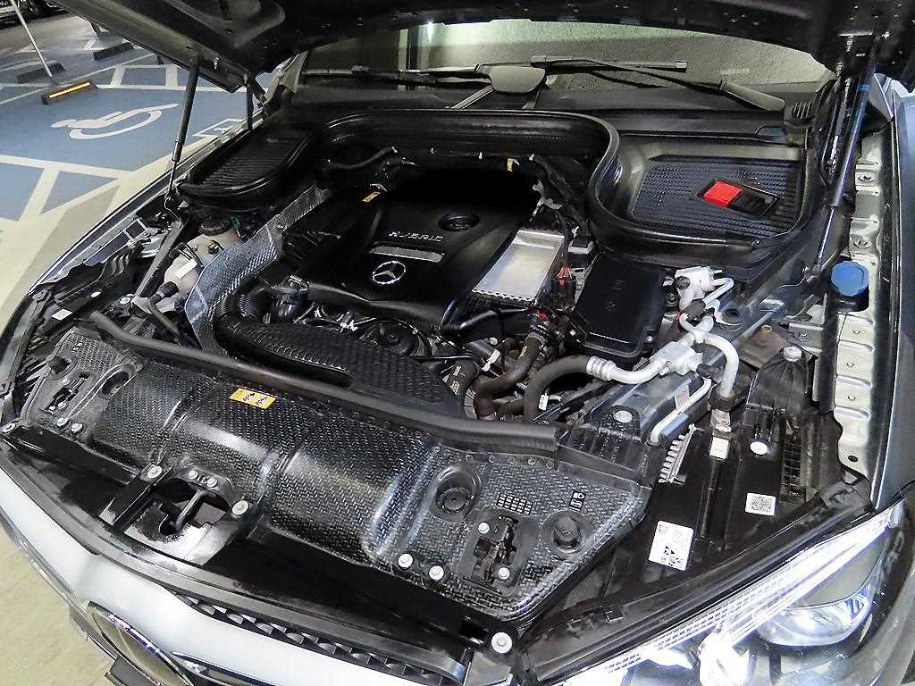 Mercedes Benz GLE Class - Vista 4