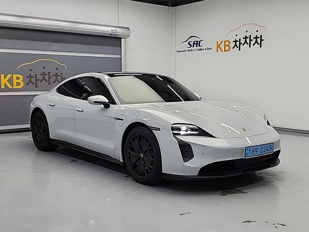 Porsche Taycan - Vista 4