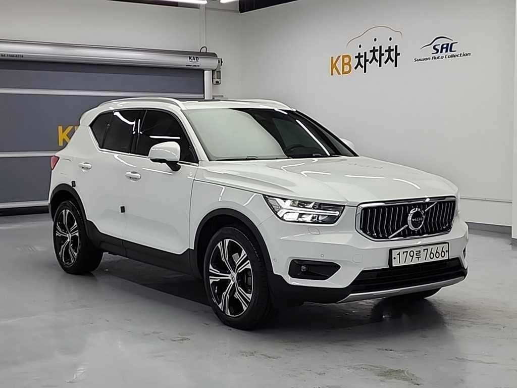 Volvo XC40 - Vista 4