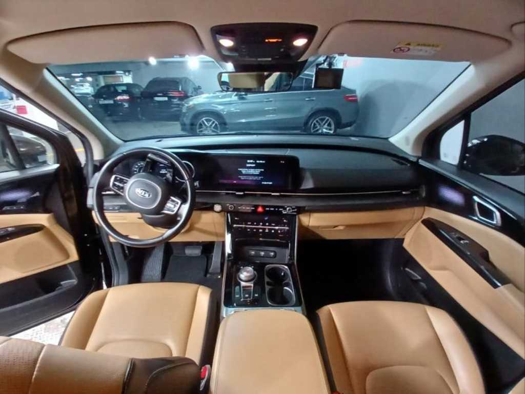 KIA Carnival - Vista 6
