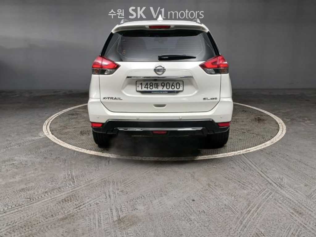 Nissan Extrail - Vista 5