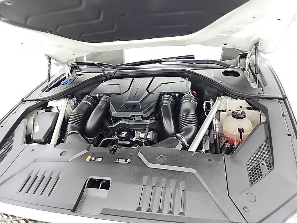 Genesis GV70 - Vista 5