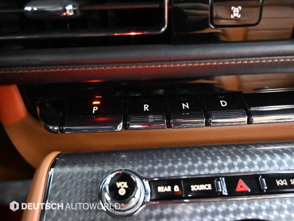 Lincoln Aviator - Vista 9