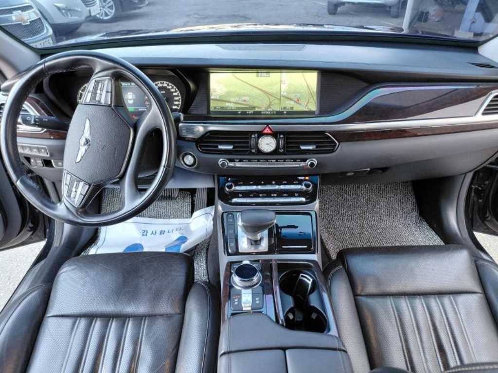 Genesis EQ900 - Vista 8