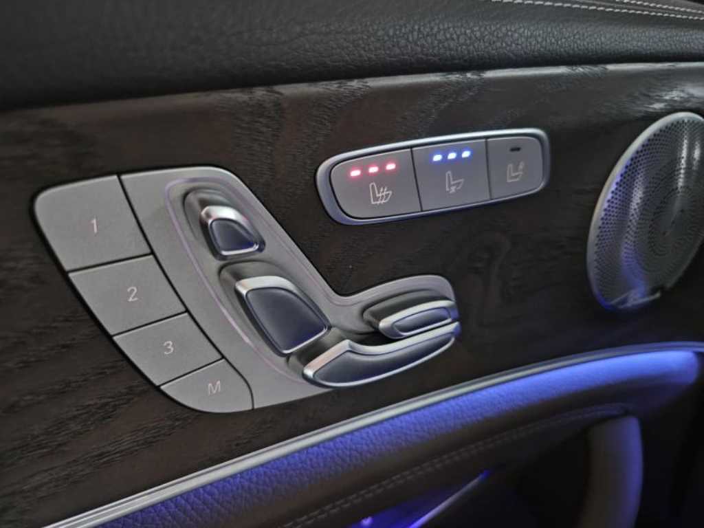 Mercedes Benz E class - Vista 12