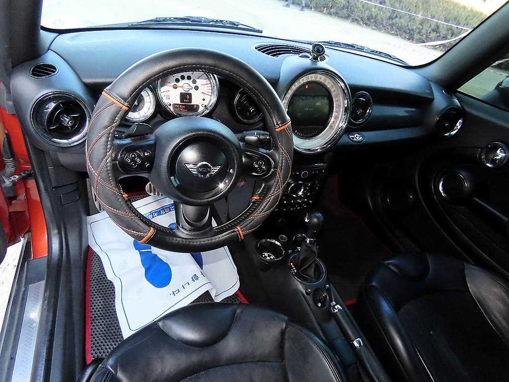 Mini Cooper Convertible - Vista 12