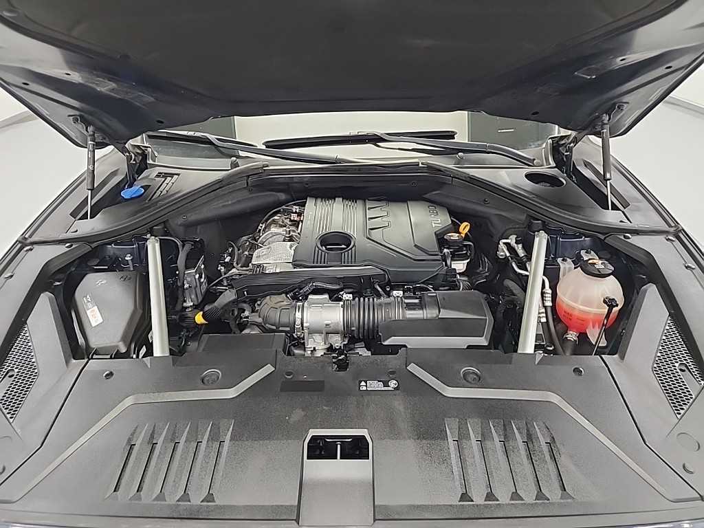 Genesis GV70 - Vista 5