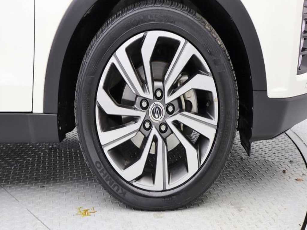 Ssangyong Tivoli - Vista 7