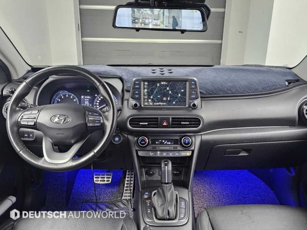 HYUNDAI Kona - Vista 8