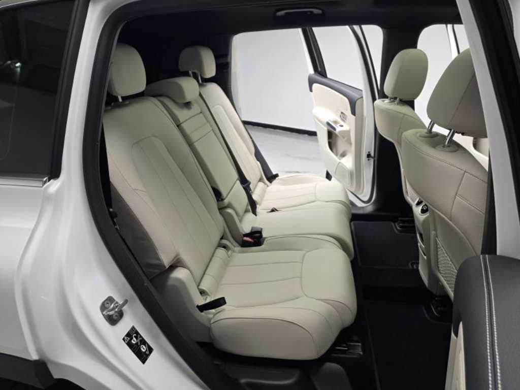 Mercedes Benz EQB - Vista 12