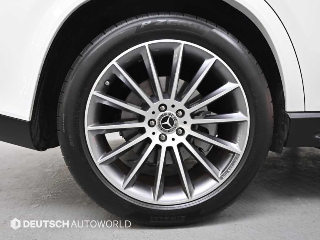 Mercedes Benz GLE Class - Vista 5