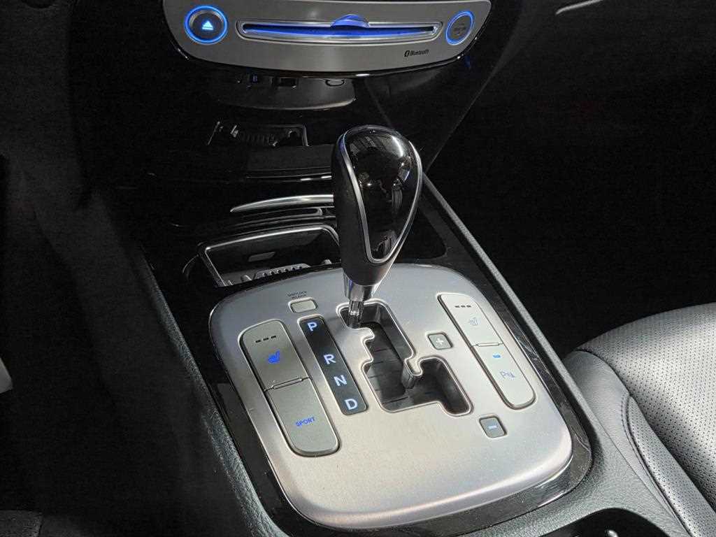 HYUNDAI Genesis - Vista 9