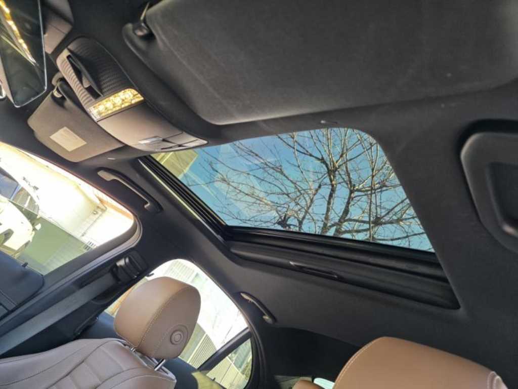 Mercedes Benz E class - Vista 6