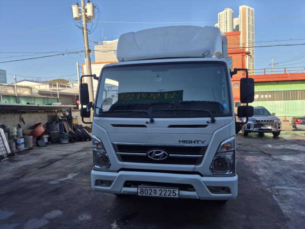 medium and large cargo truck - Vista 2