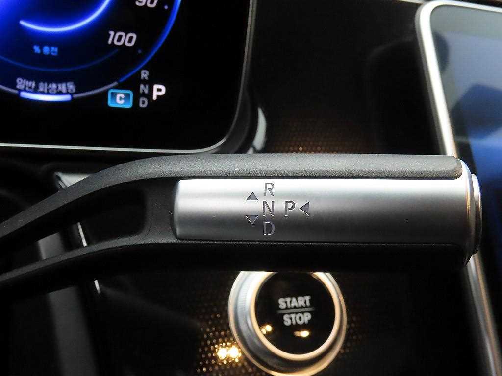 Mercedes Benz EQE - Vista 10