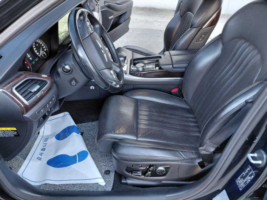 Genesis EQ900 - Vista 7