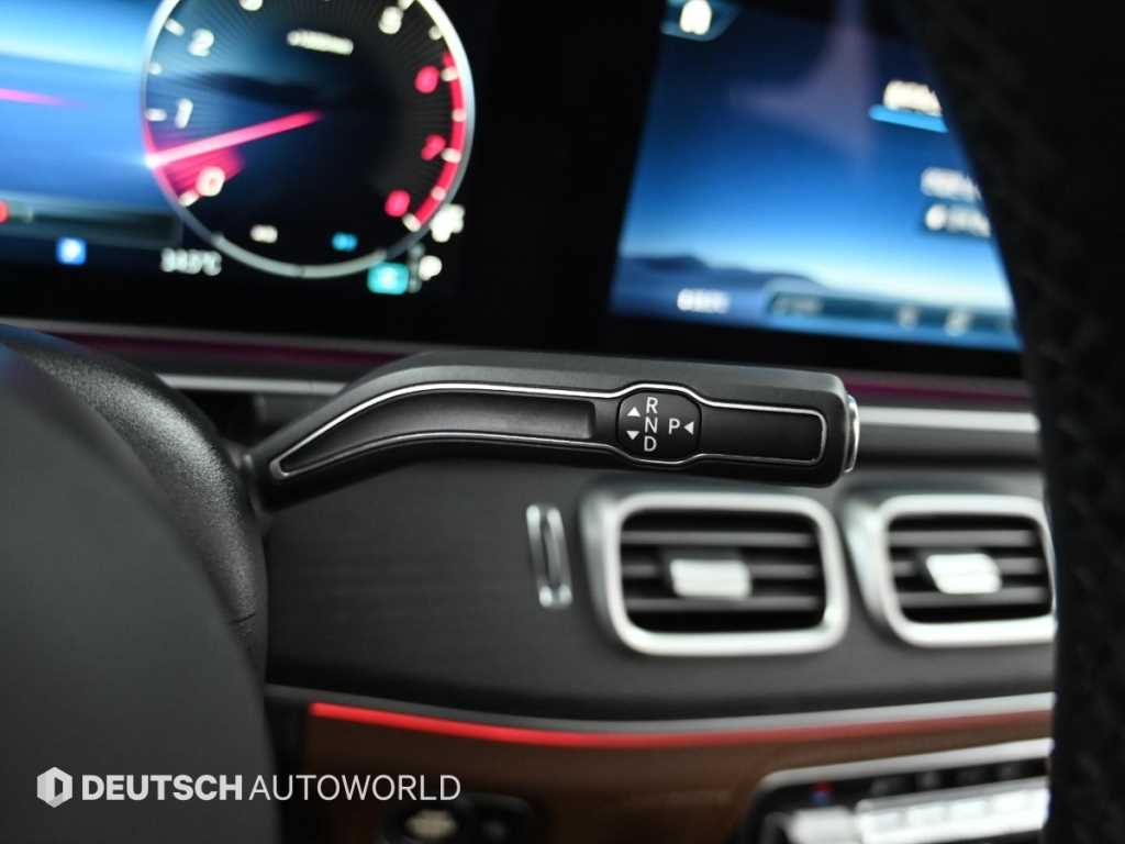 Mercedes Benz GLE Class - Vista 9