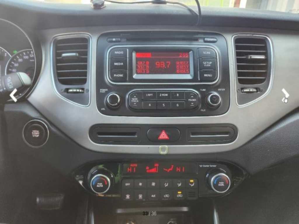 KIA Carens - Vista 10