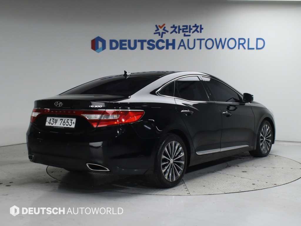 HYUNDAI Grandeur - Vista 2