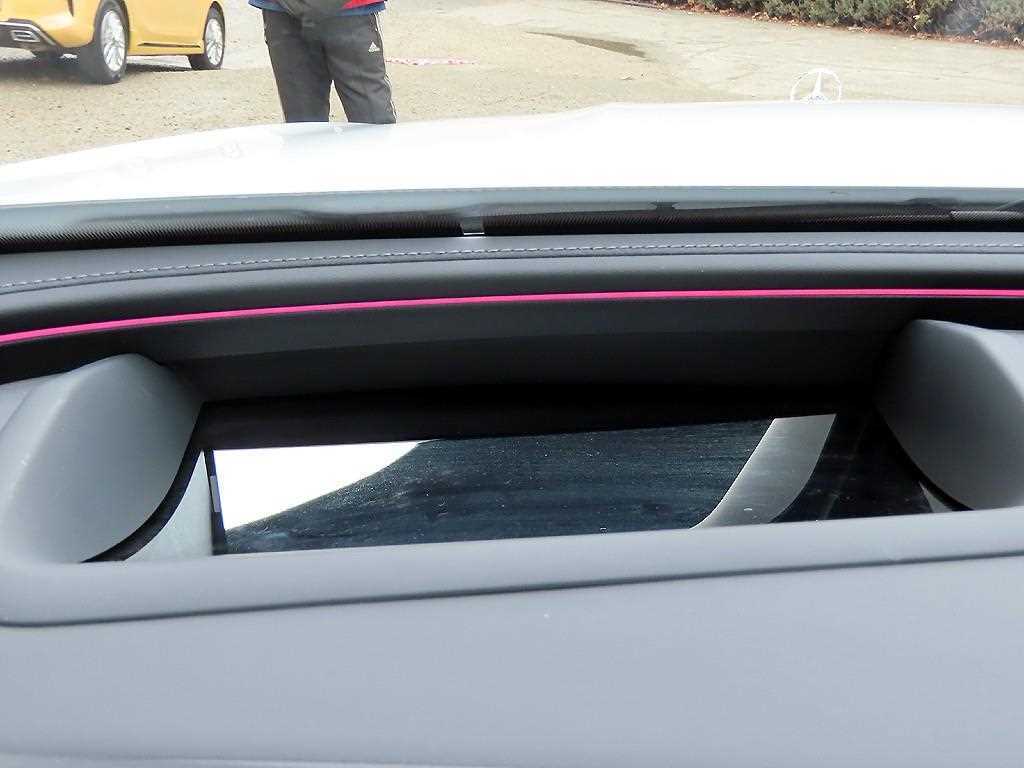 Mercedes Benz E class - Vista 10