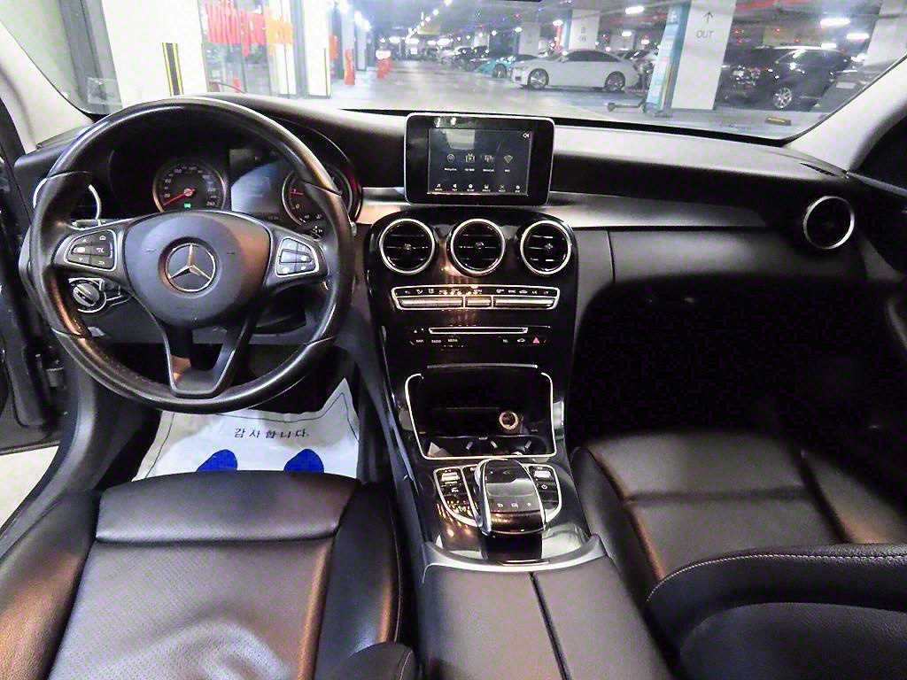 Mercedes Benz C Class - Vista 10