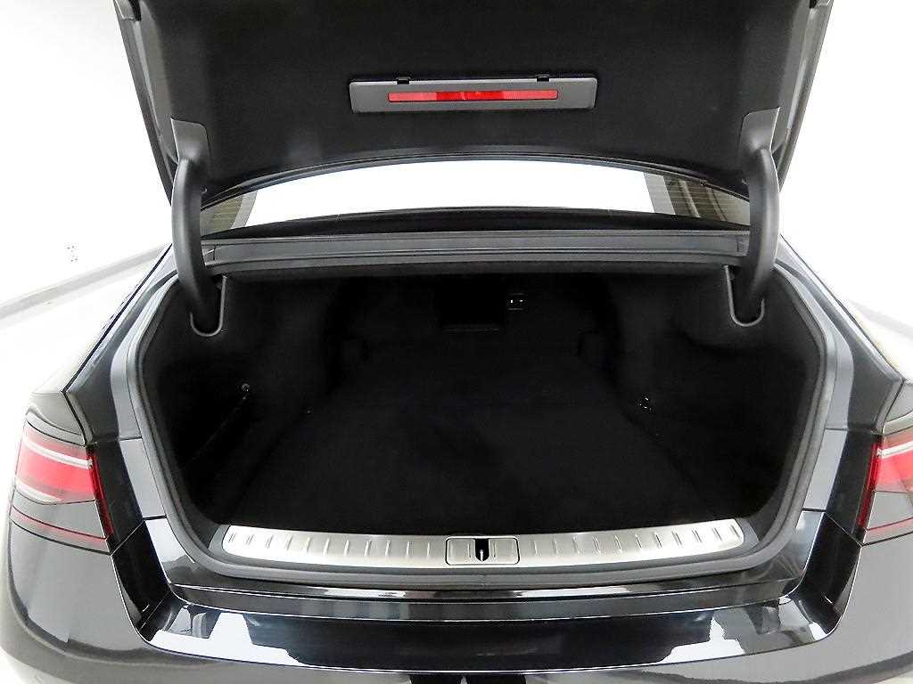 Genesis G90 - Vista 5