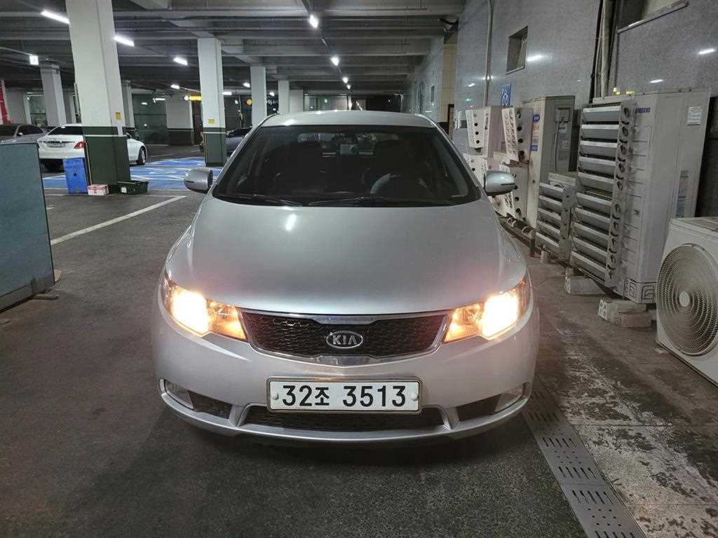 KIA Forte 2011 Plateado - Importación desde Corea - HF Imports Iquique - Foto 1