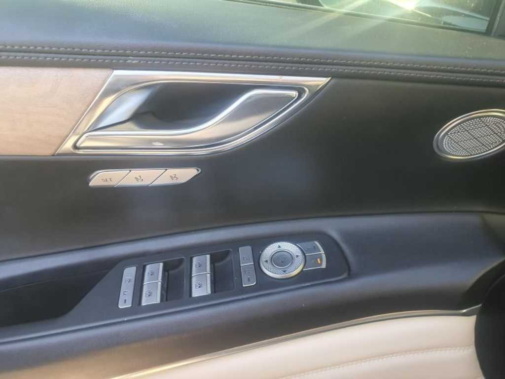 Genesis GV80 - Vista 11