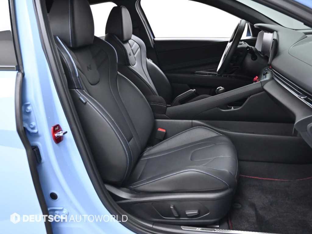 HYUNDAI Avante - Vista 10