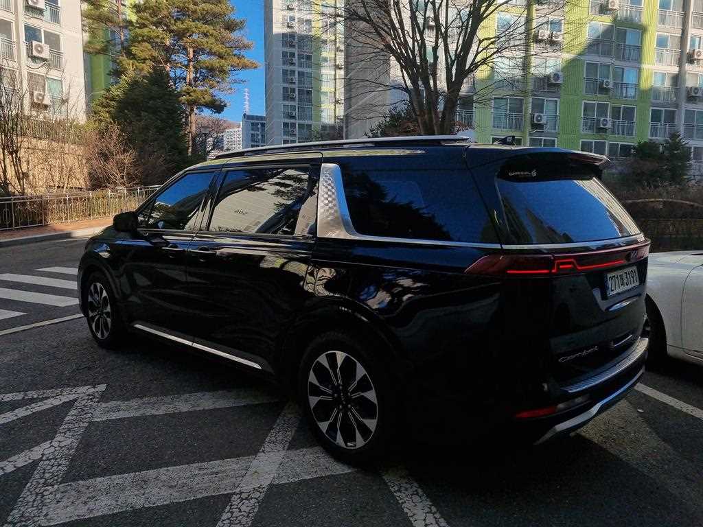 KIA Carnival - Vista 2