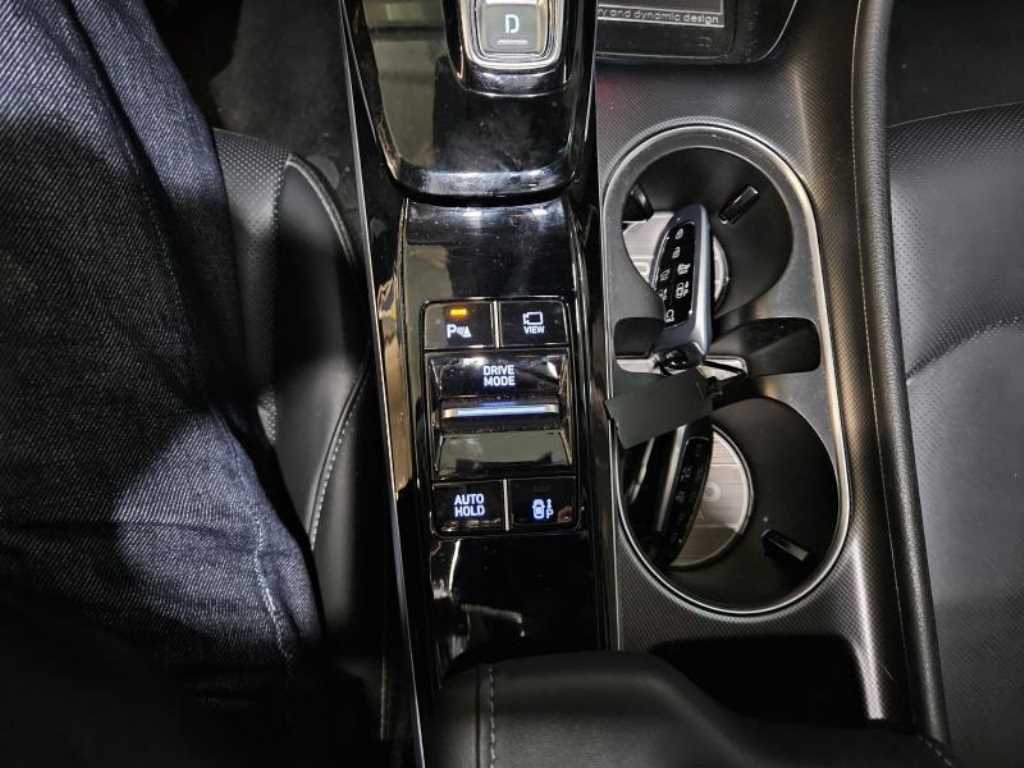 HYUNDAI Sonata - Vista 9