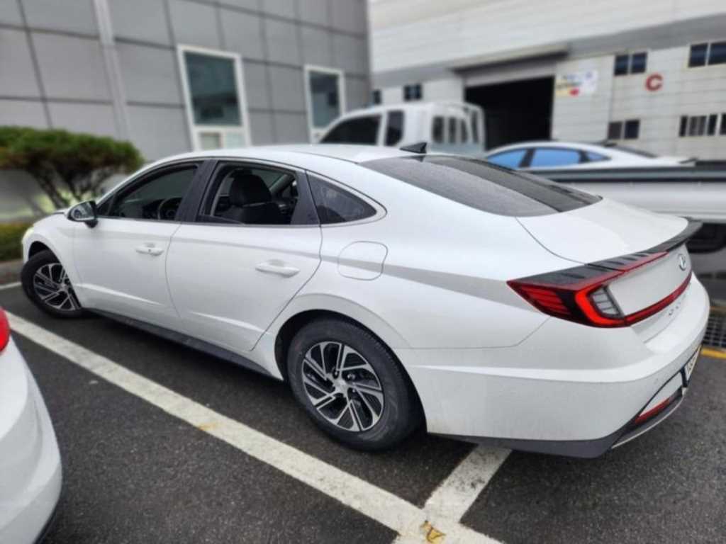HYUNDAI Sonata - Vista 5
